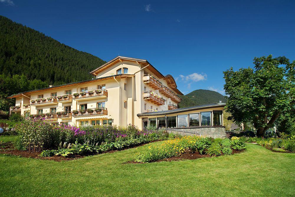 Strandhotel Am Weissensee Exterior foto