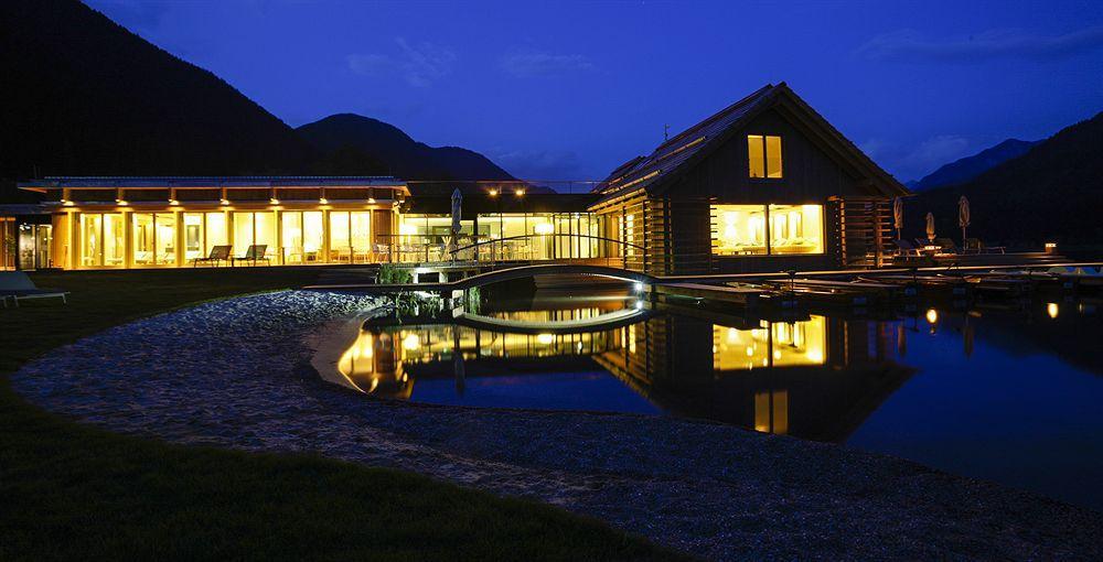 Strandhotel Am Weissensee Exterior foto