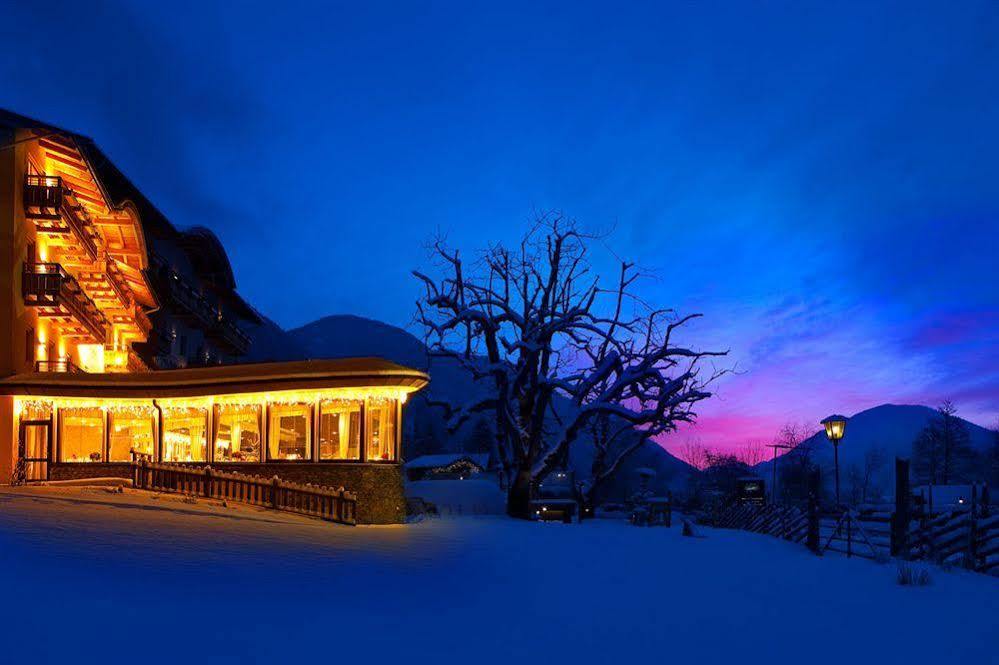 Strandhotel Am Weissensee Exterior foto